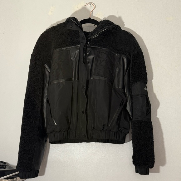 Alo Sherpa Utility Gear Black Bobmer Jacket small - Picture 4 of 11